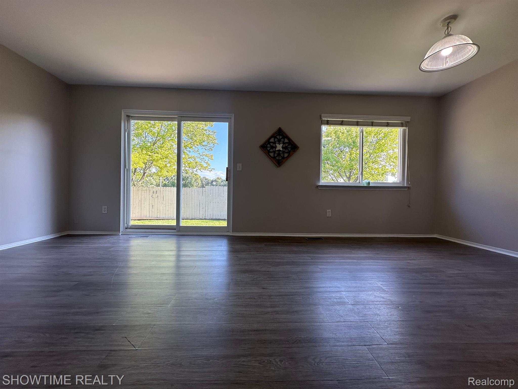 2268 ORCHARD CREST Street