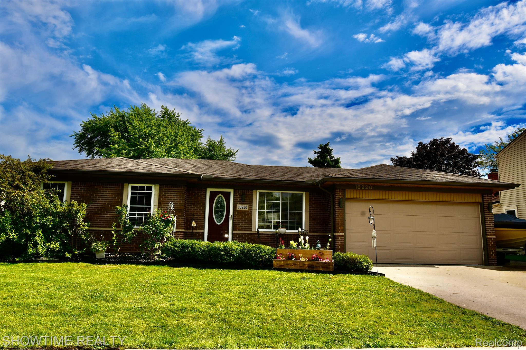 16220 ALLISTON Street