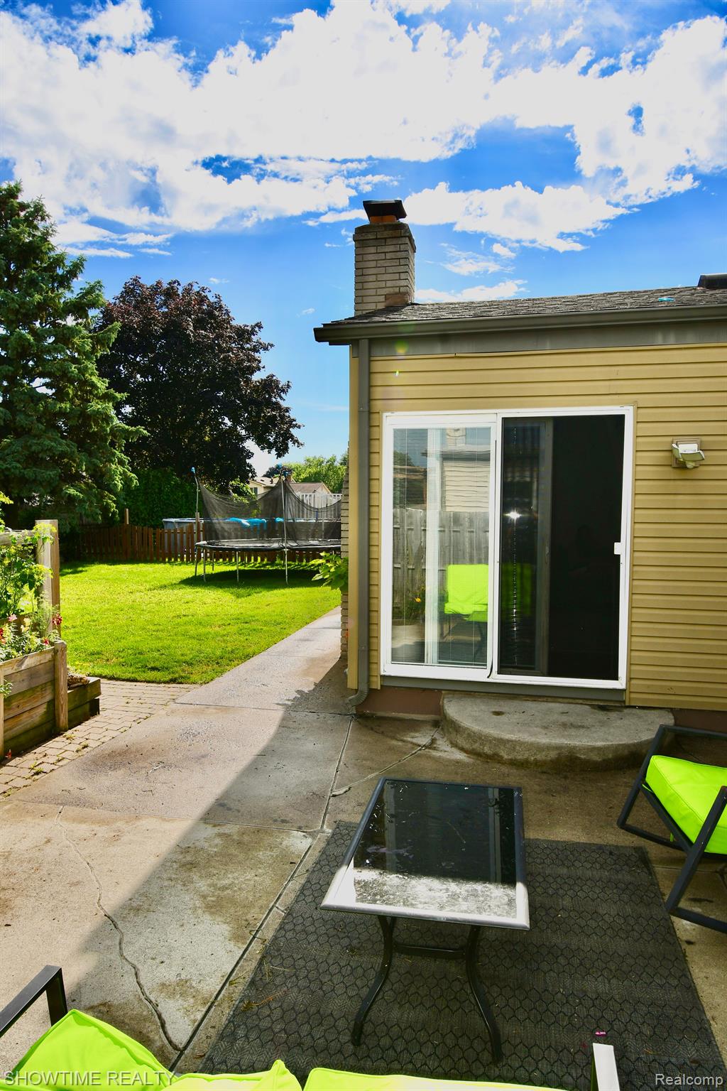 16220 ALLISTON Street