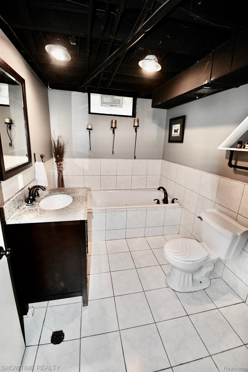 16220 ALLISTON Street