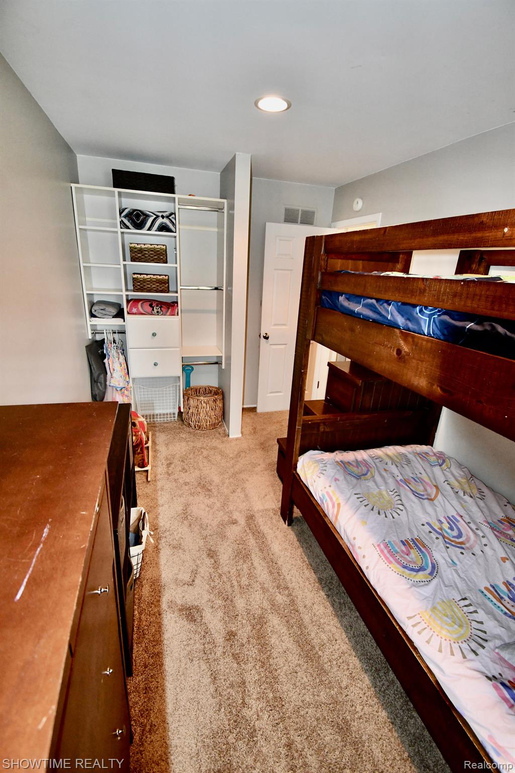 16220 ALLISTON Street