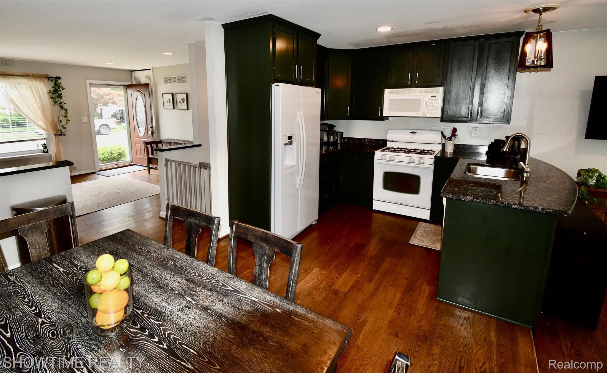 16220 ALLISTON Street