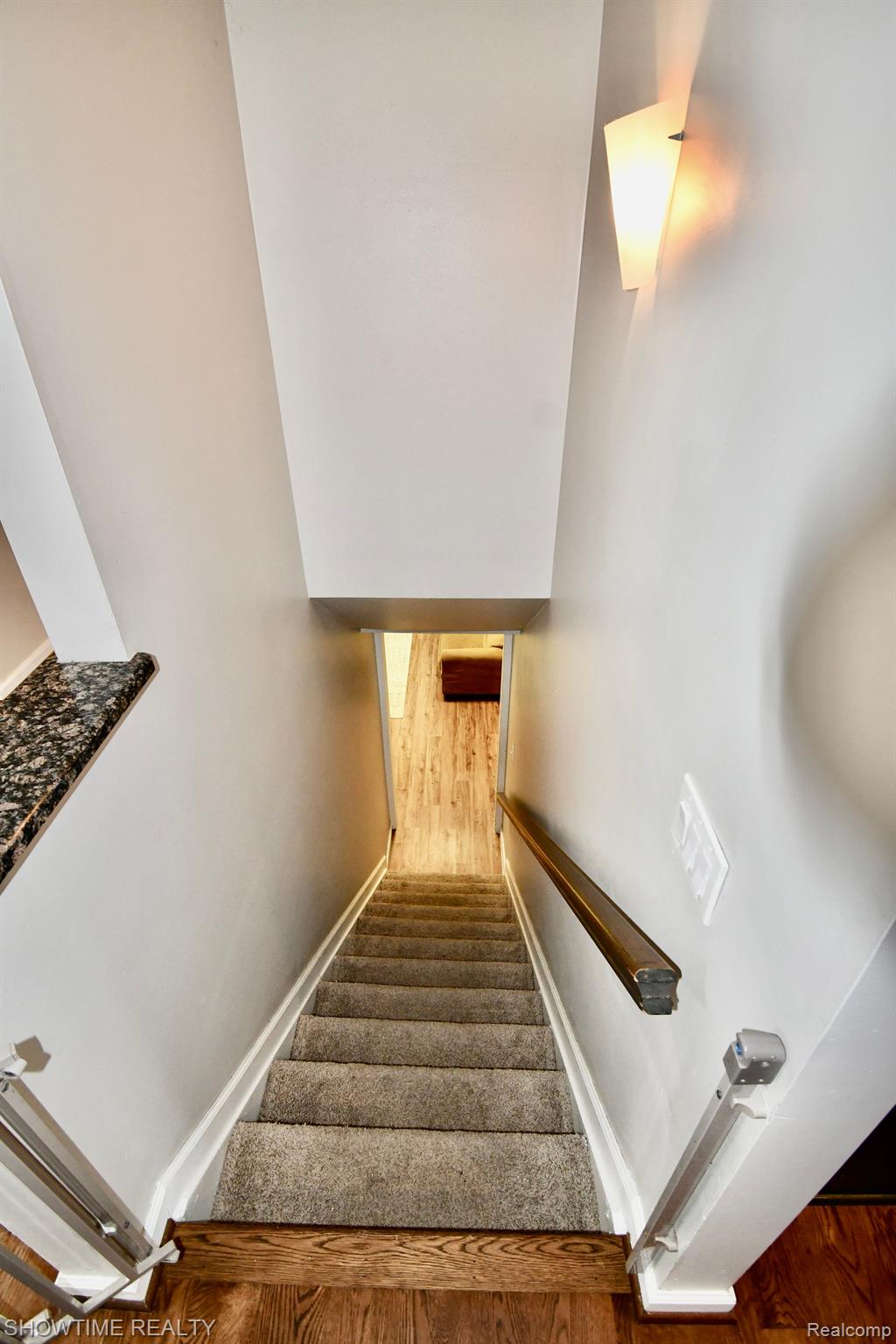 16220 ALLISTON Street