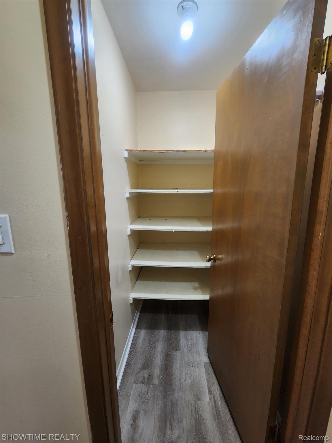 39435 VAN DYKE Avenue 304