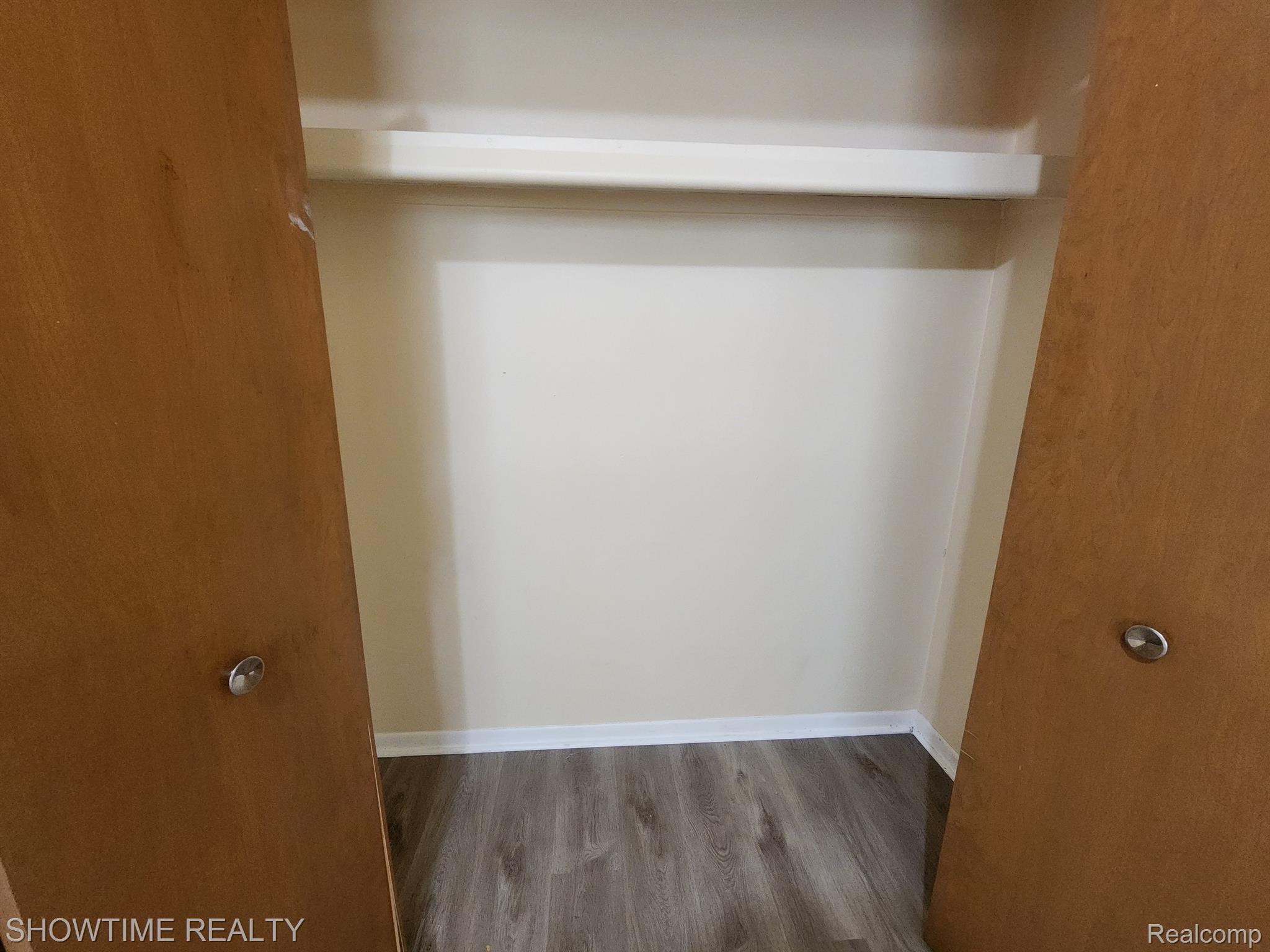 39435 VAN DYKE Avenue 304