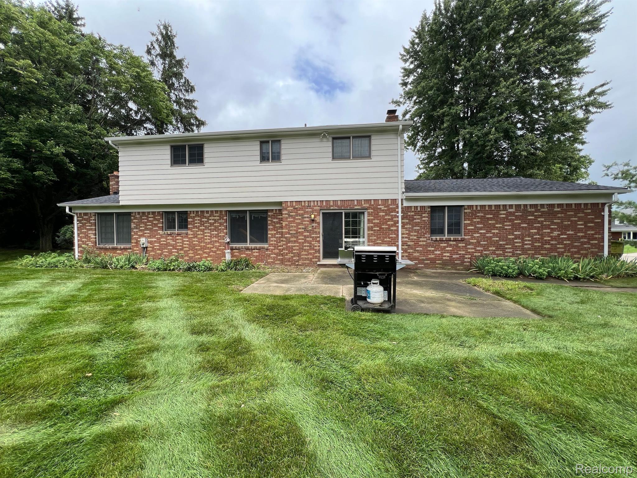 60627 S GREENBROOK E