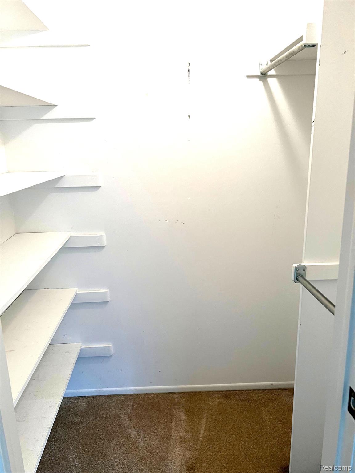 60627 S GREENBROOK E