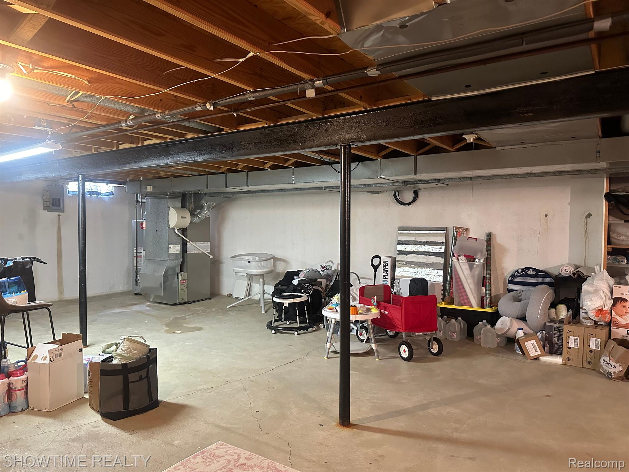 13328 CANTERBURY Drive