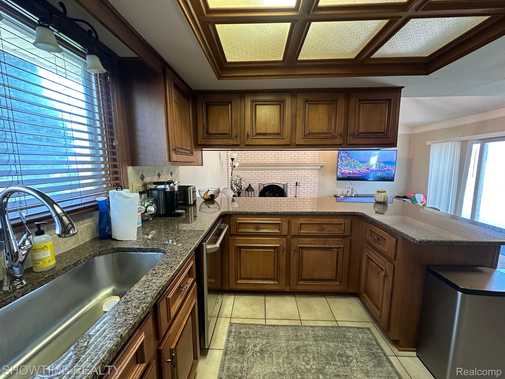 13328 CANTERBURY Drive