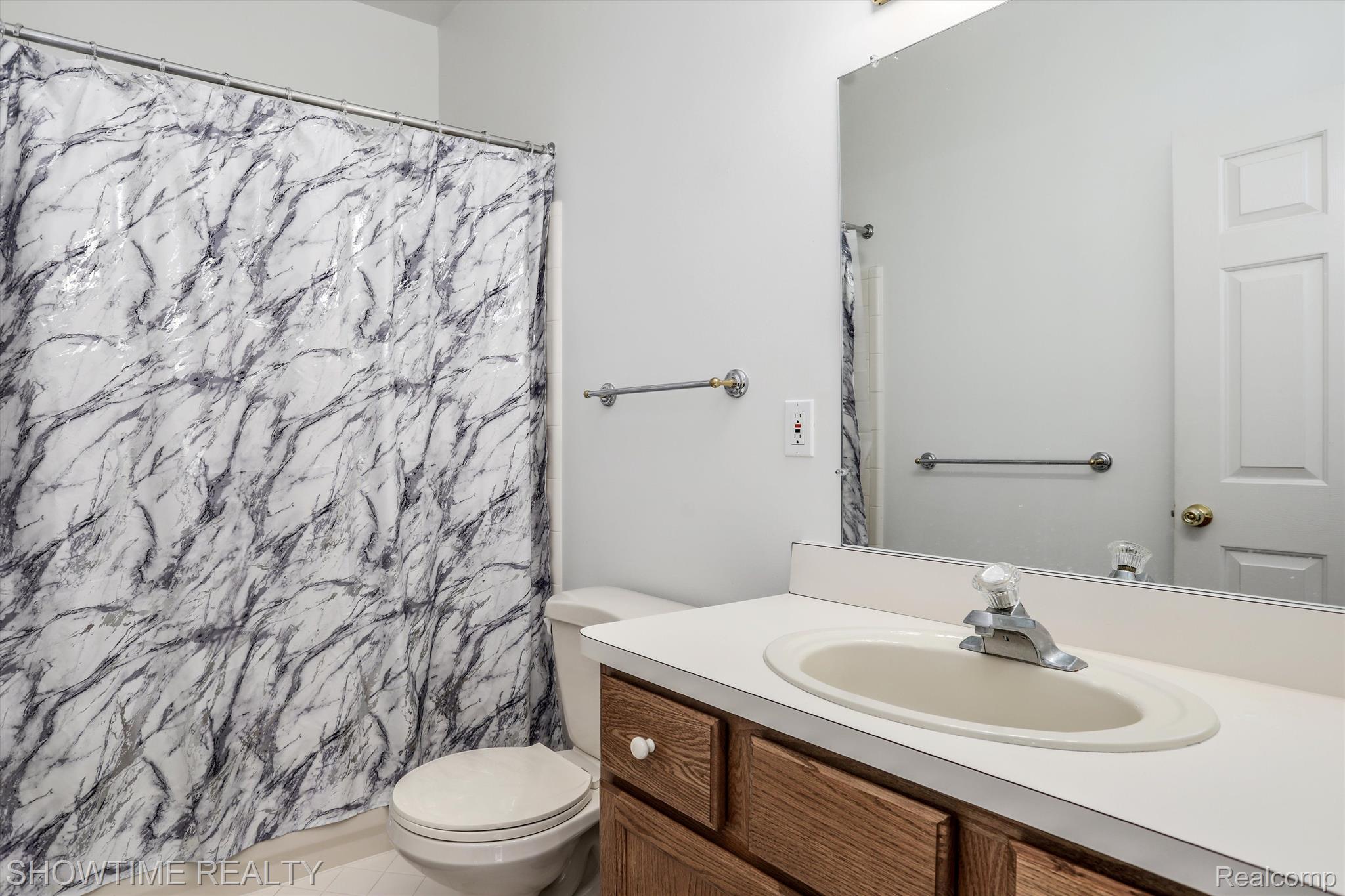 7907 GLACIER CLUB Drive