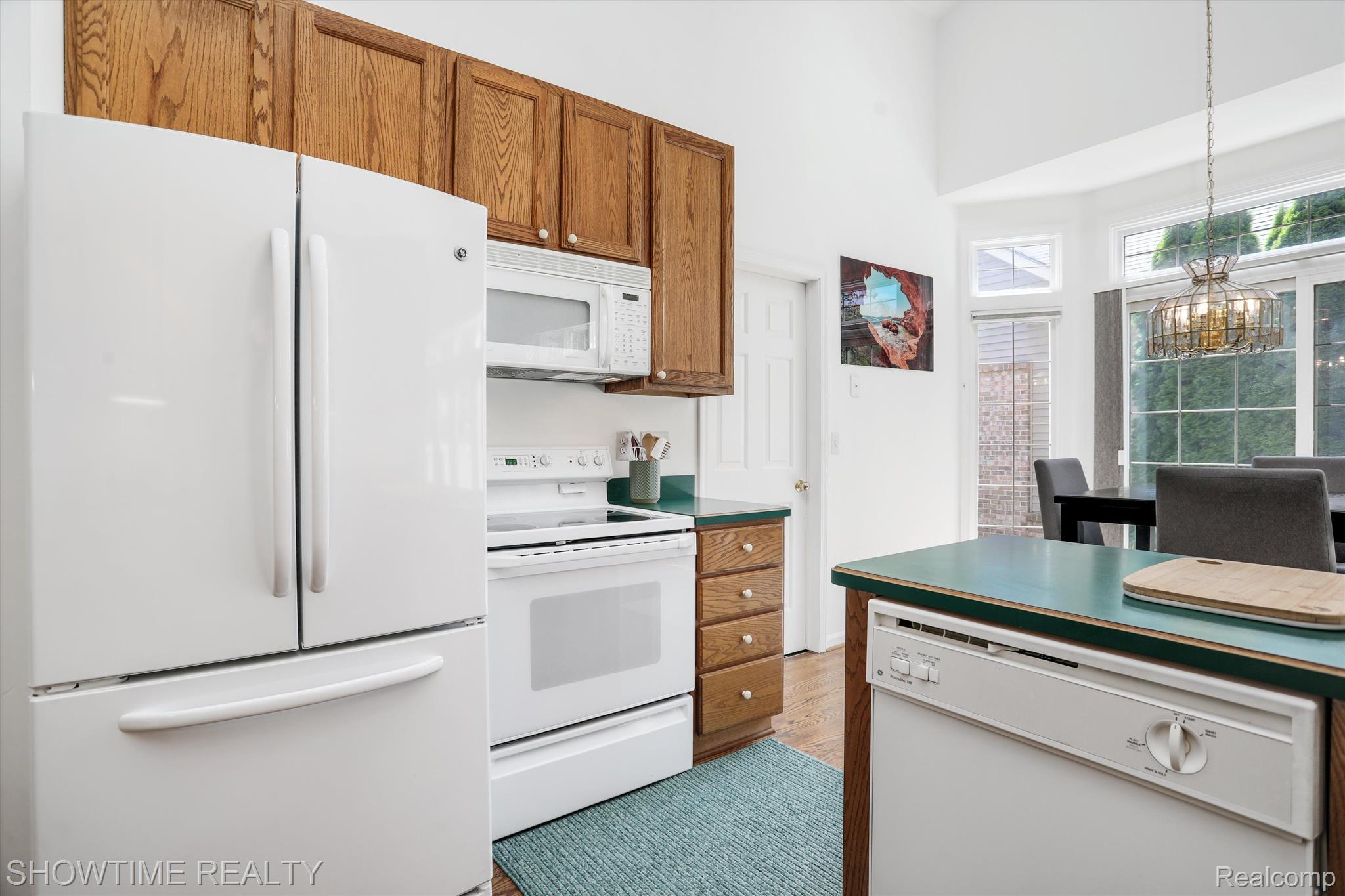 7907 GLACIER CLUB Drive