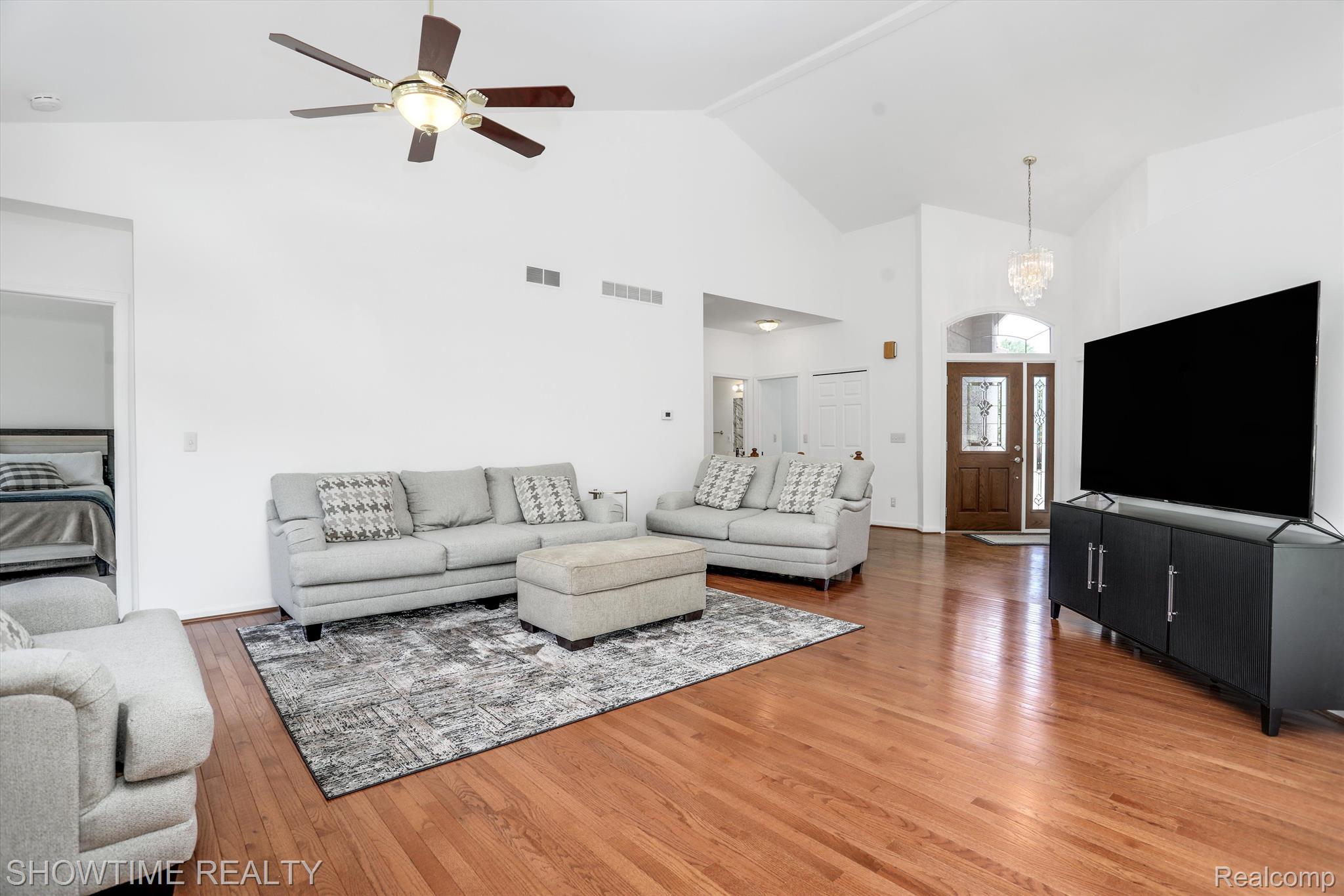 7907 GLACIER CLUB Drive