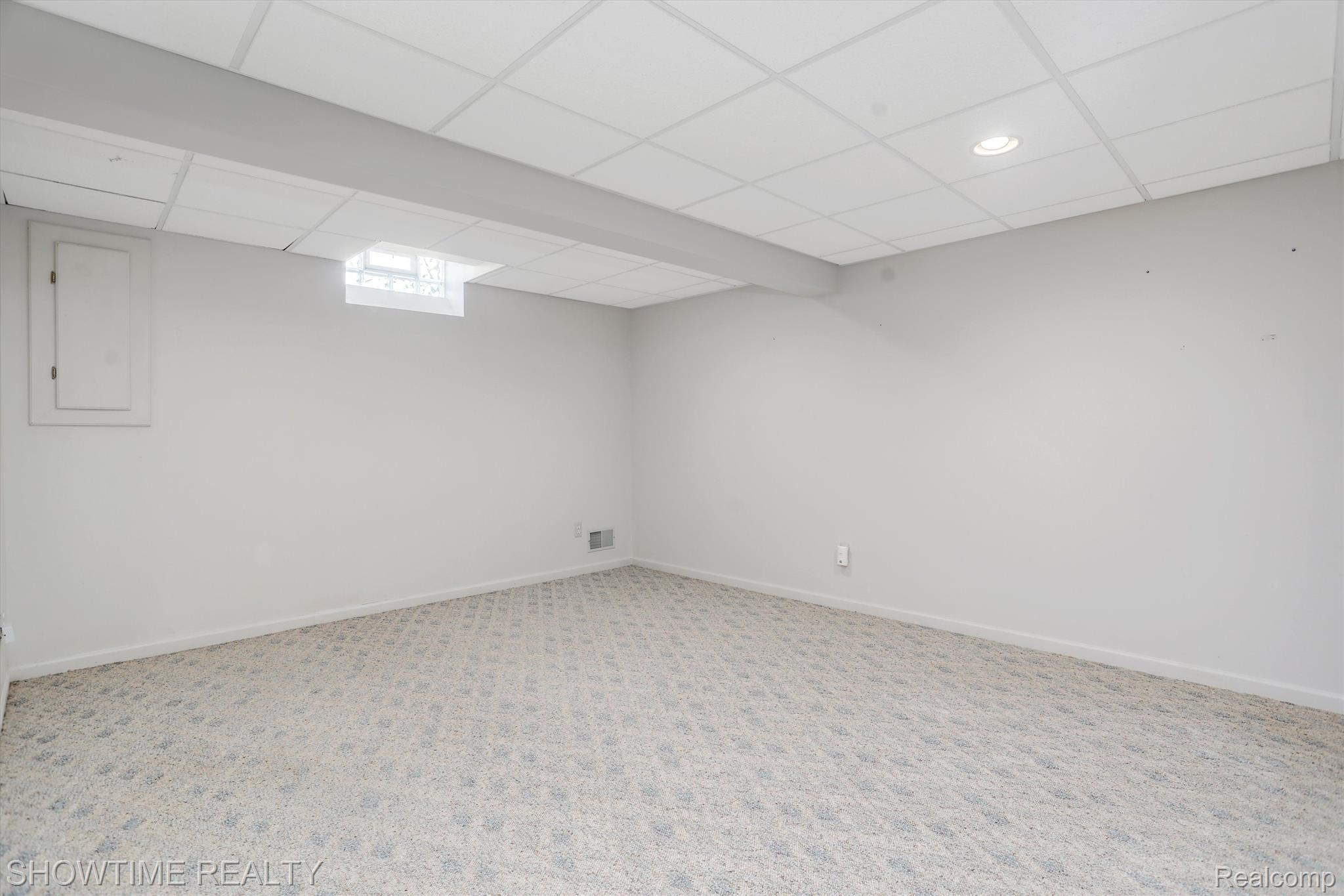 7907 GLACIER CLUB Drive