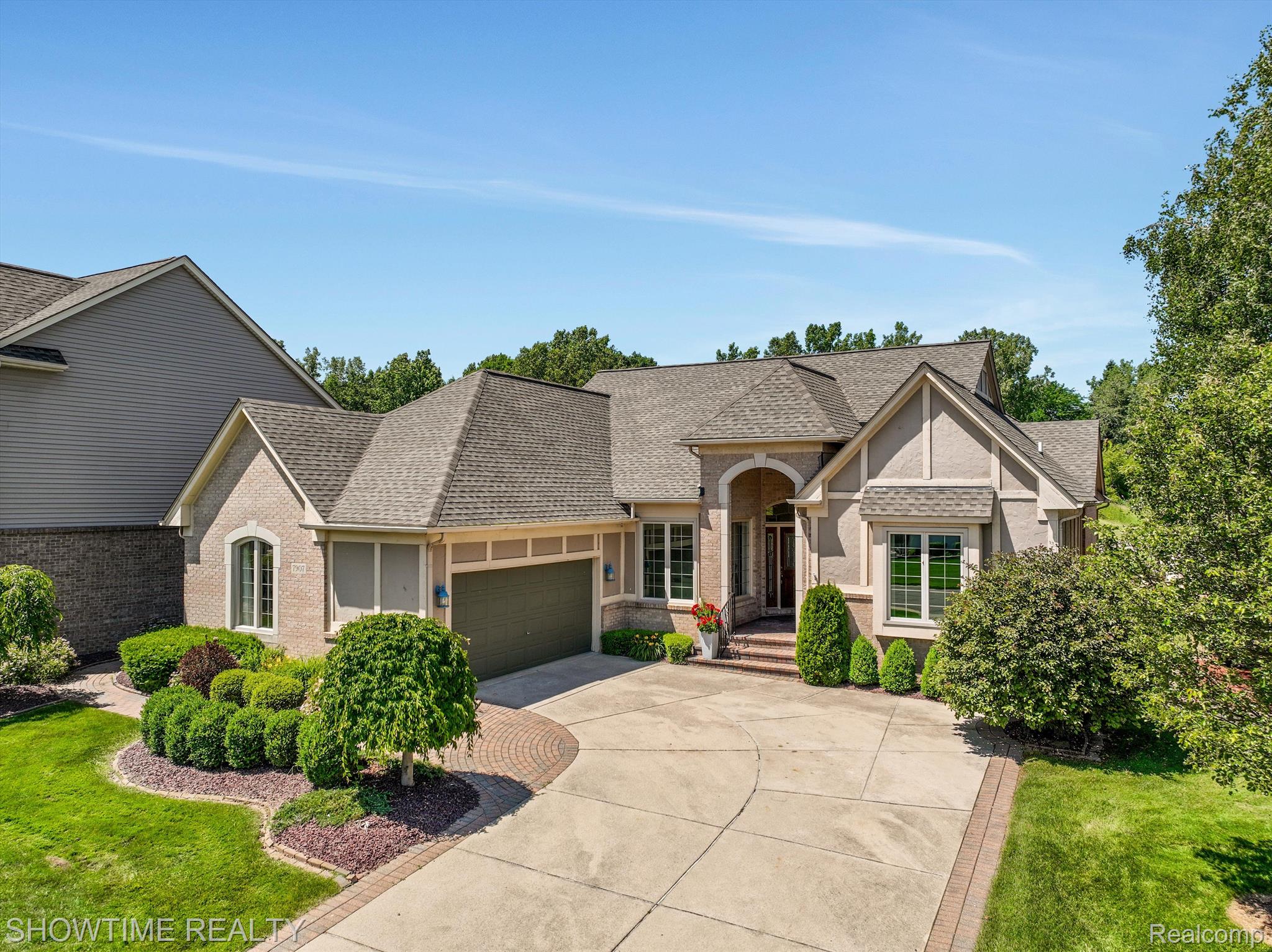 7907 GLACIER CLUB Drive