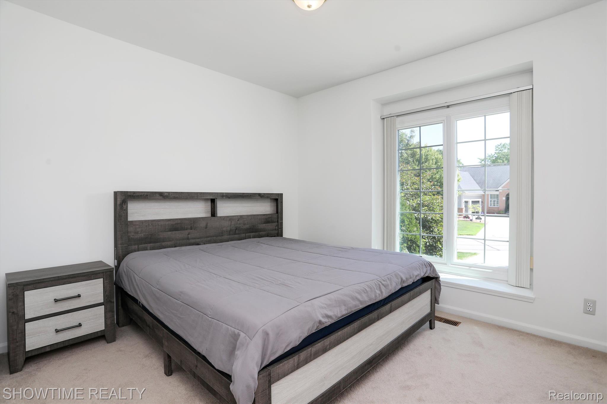 7907 GLACIER CLUB Drive