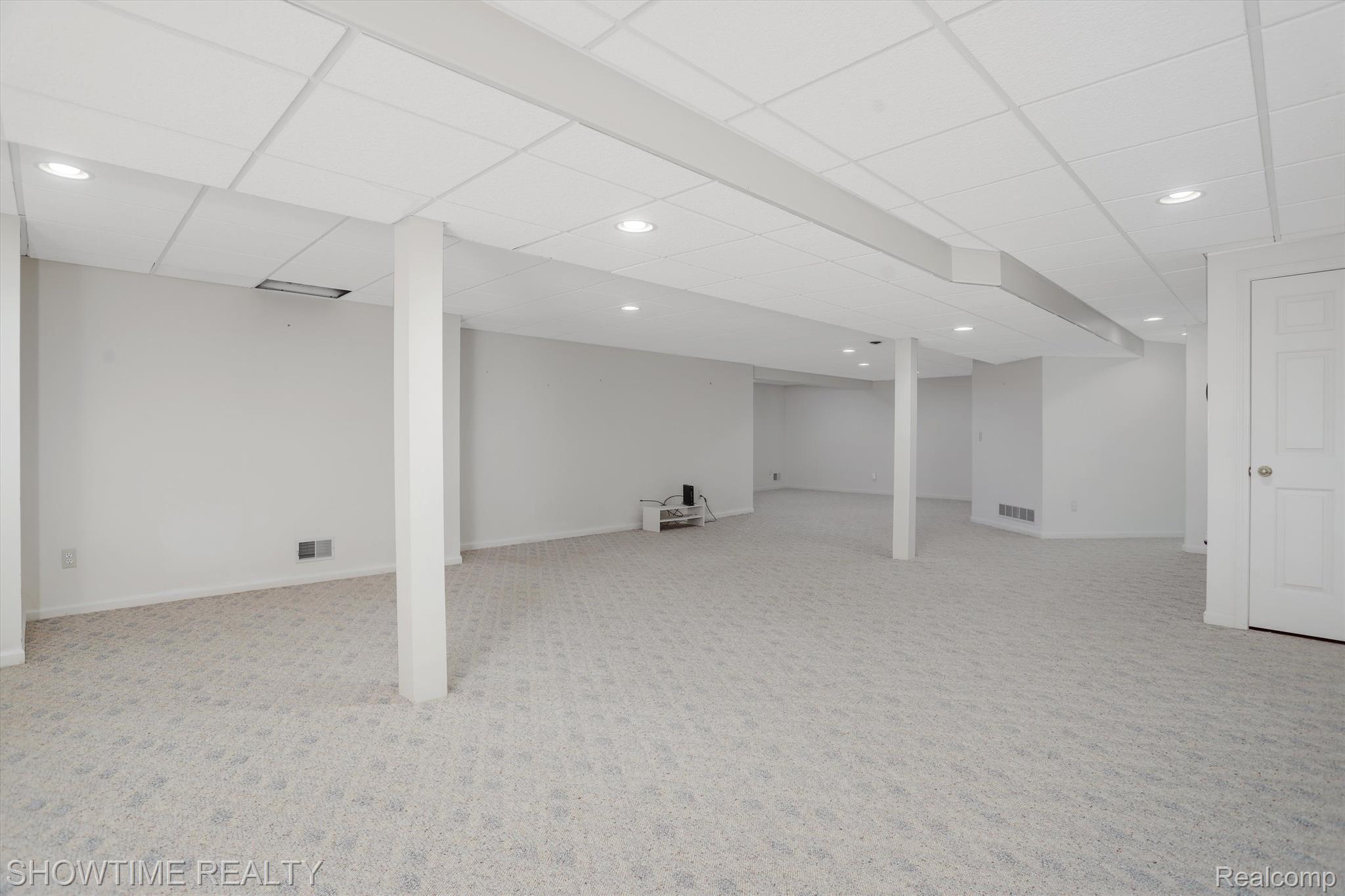 7907 GLACIER CLUB Drive