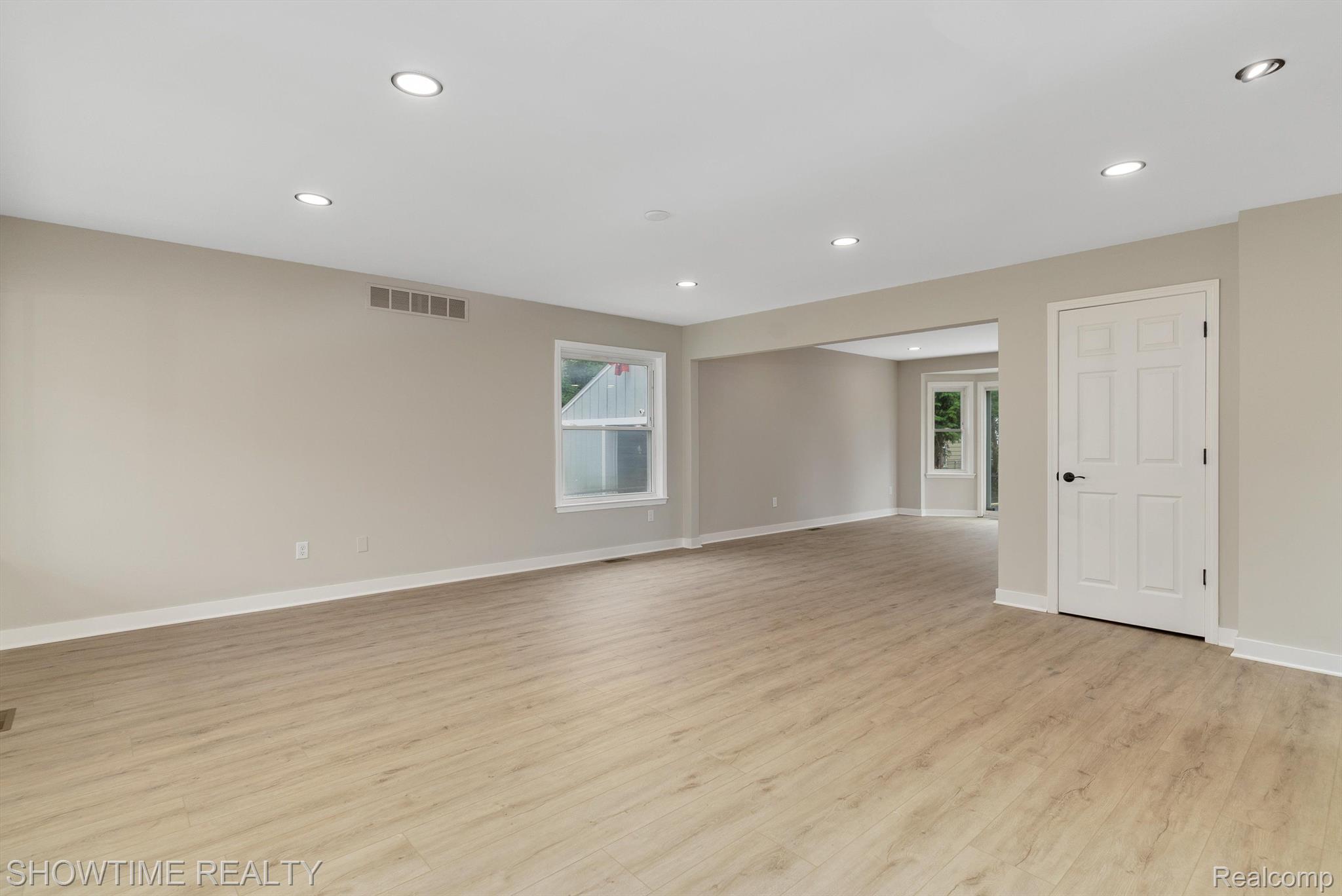 21812 CALIFORNIA Street