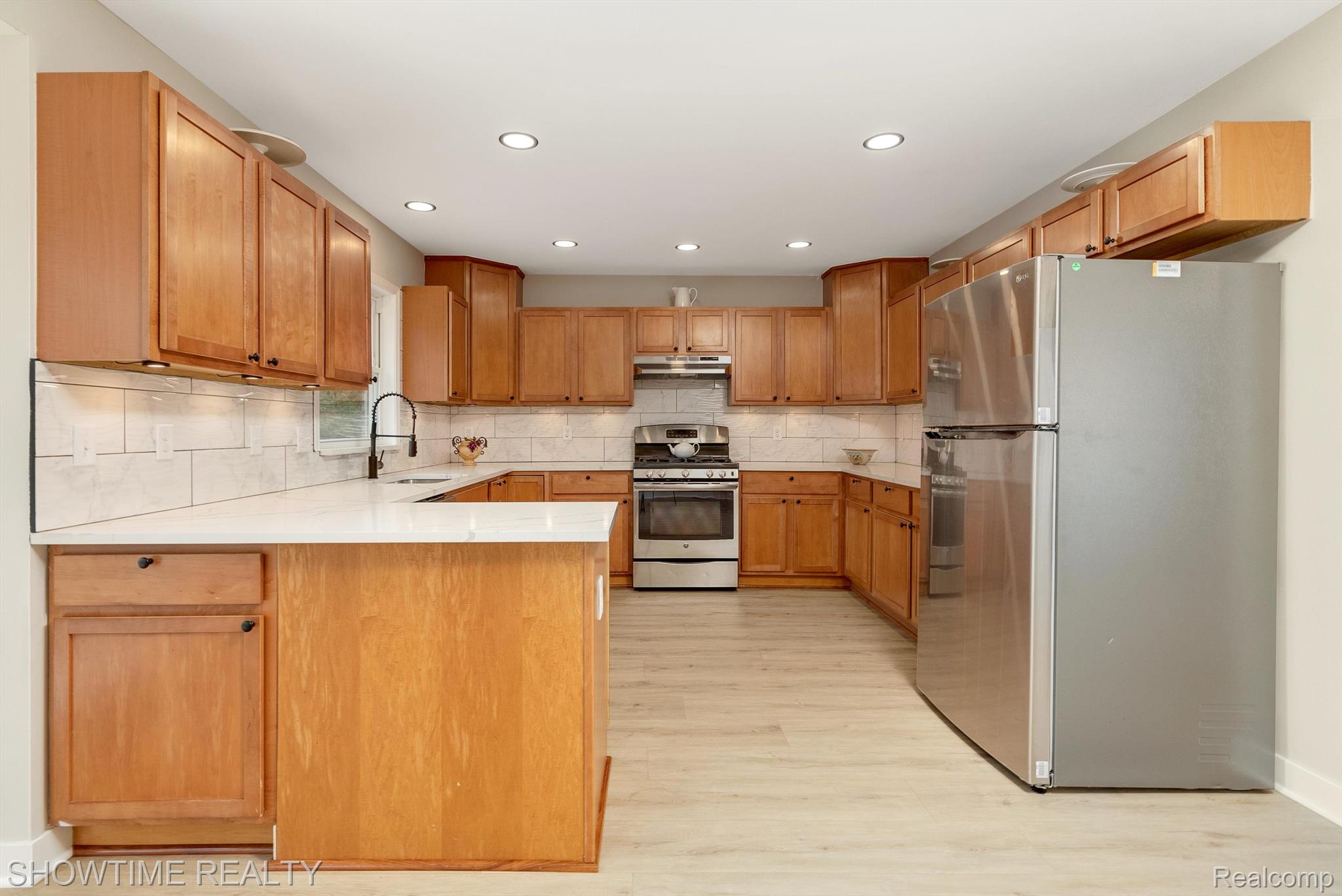 21812 CALIFORNIA Street