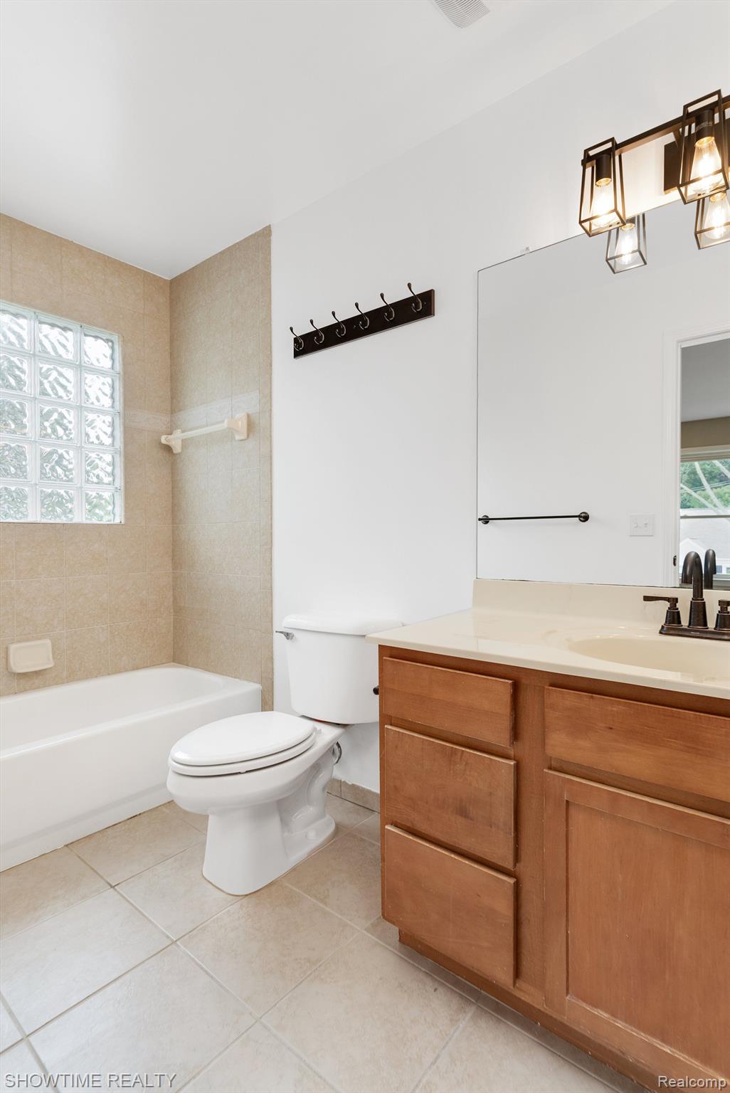 21812 CALIFORNIA Street