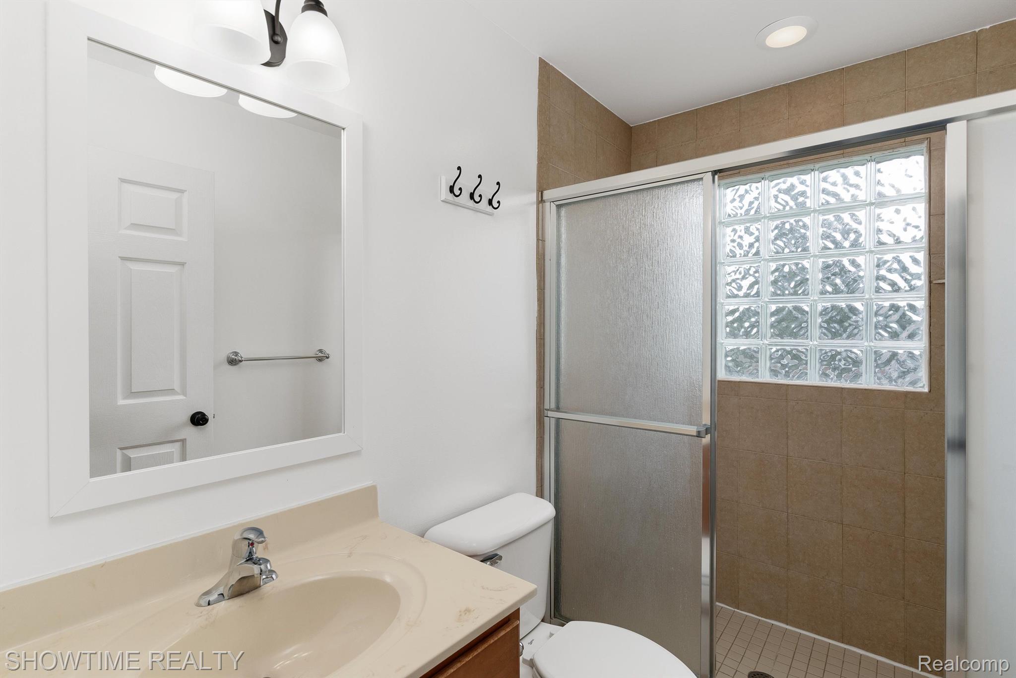 21812 CALIFORNIA Street