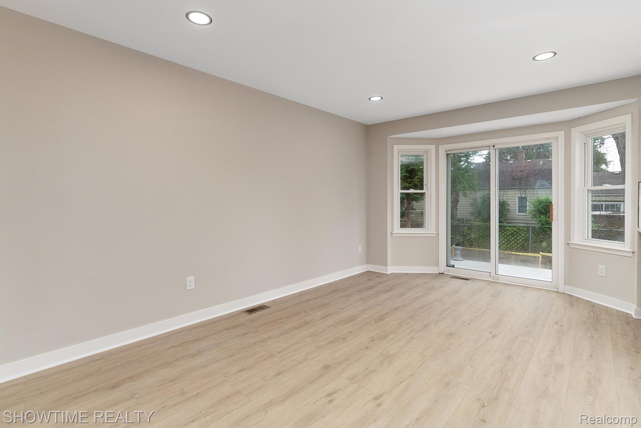 21812 CALIFORNIA Street