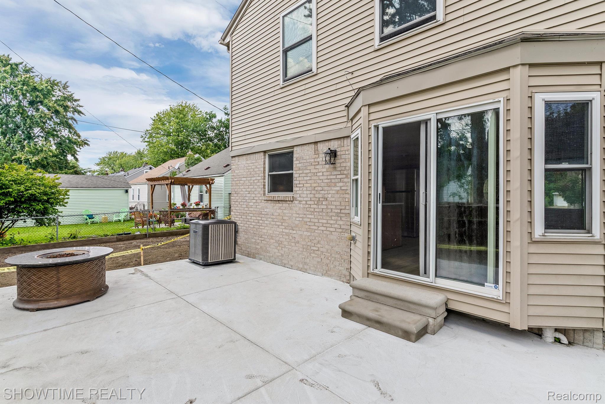 21812 CALIFORNIA Street