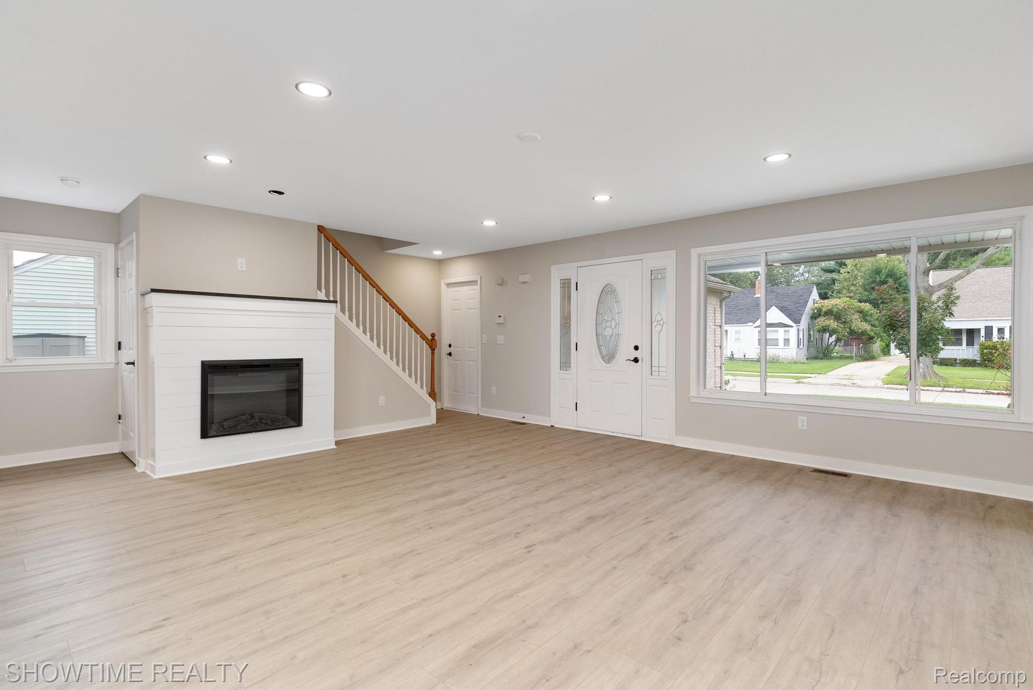 21812 CALIFORNIA Street