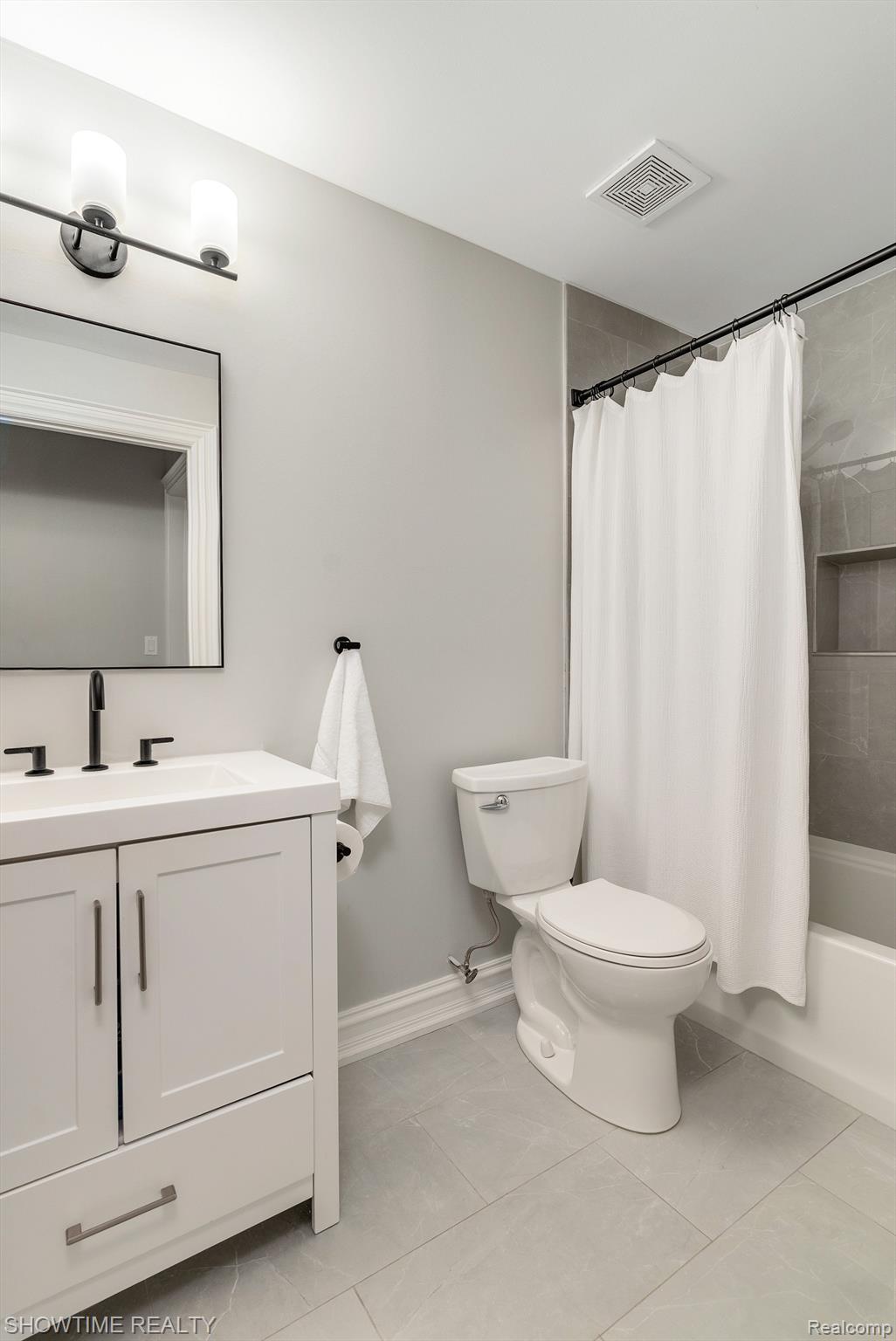 44216 PRINCETON Drive