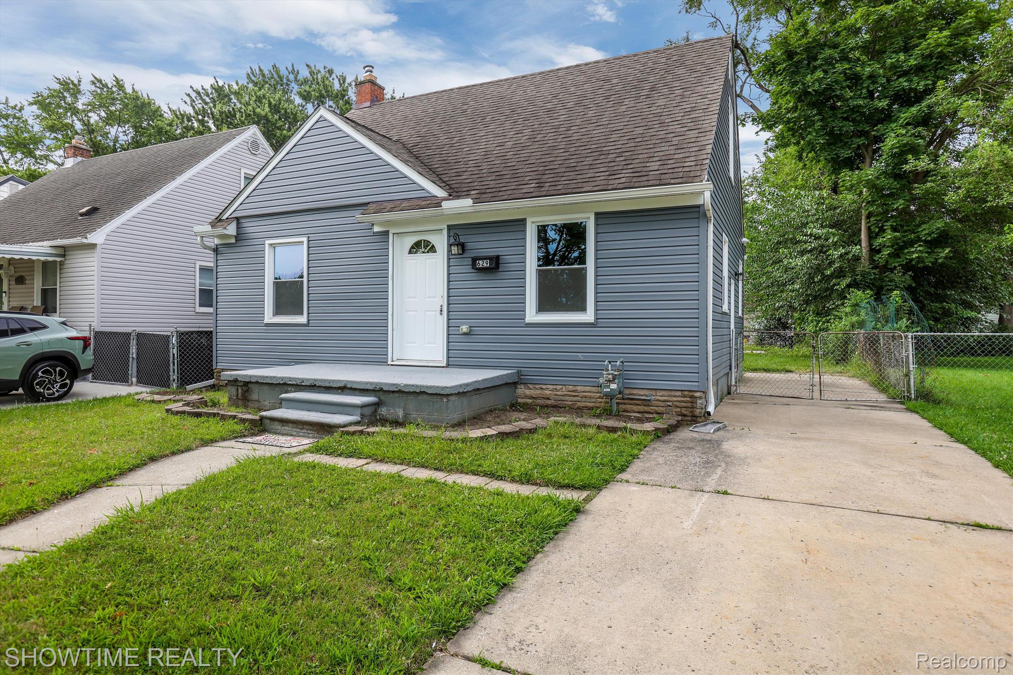 629 LEBLANC Street