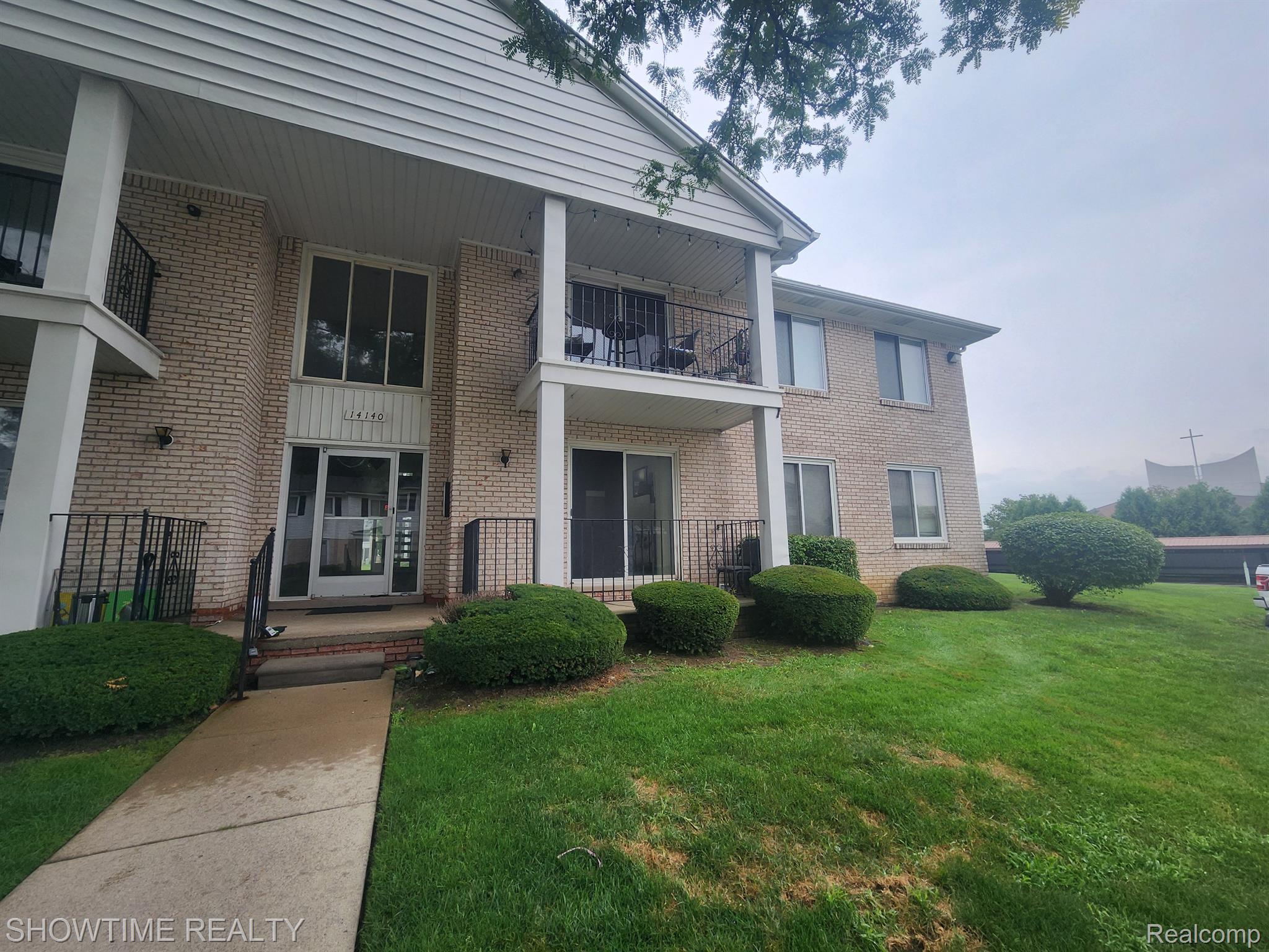 14140 MERRIWEATHER Street