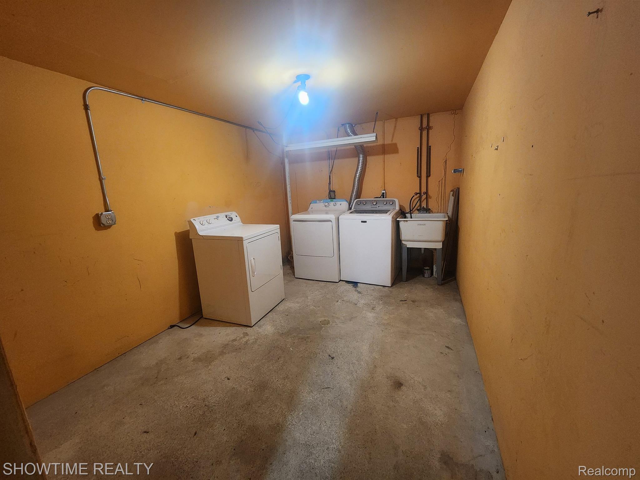 14140 MERRIWEATHER Street