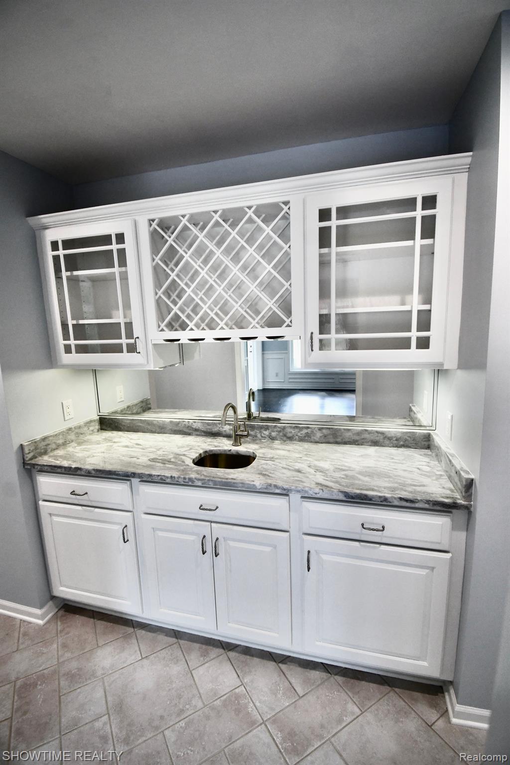 54106 LONGNEEDLE Drive