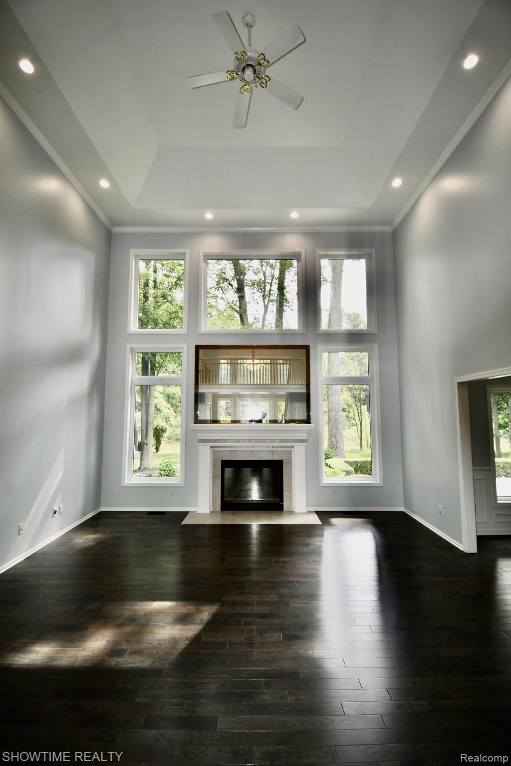 54106 LONGNEEDLE Drive