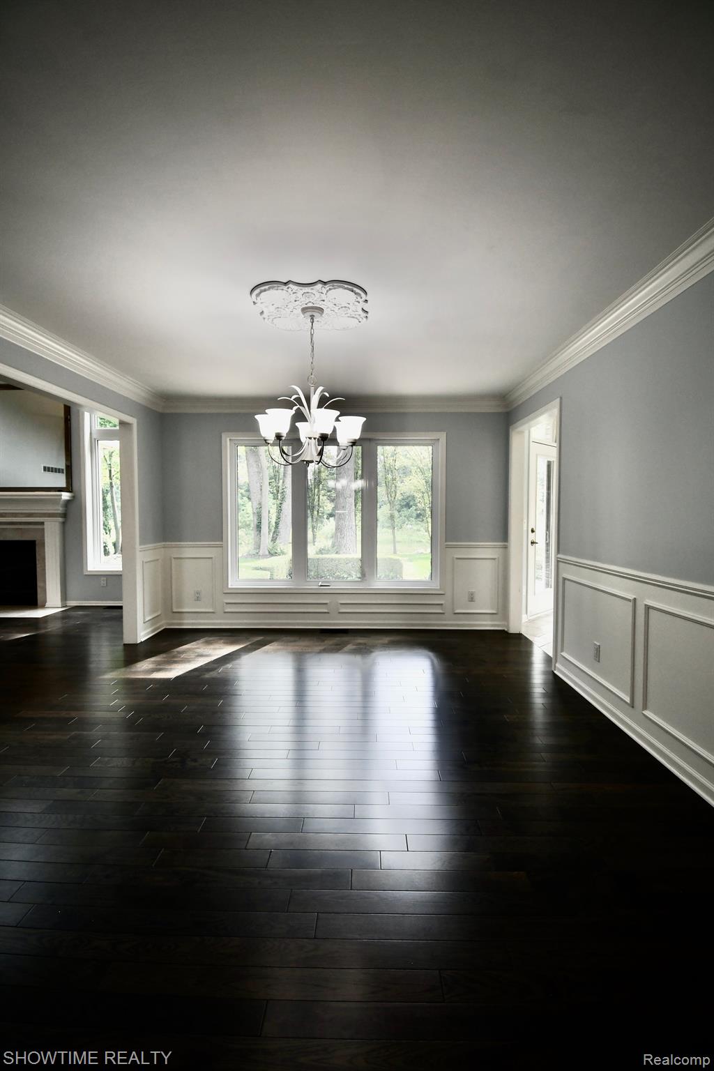 54106 LONGNEEDLE Drive