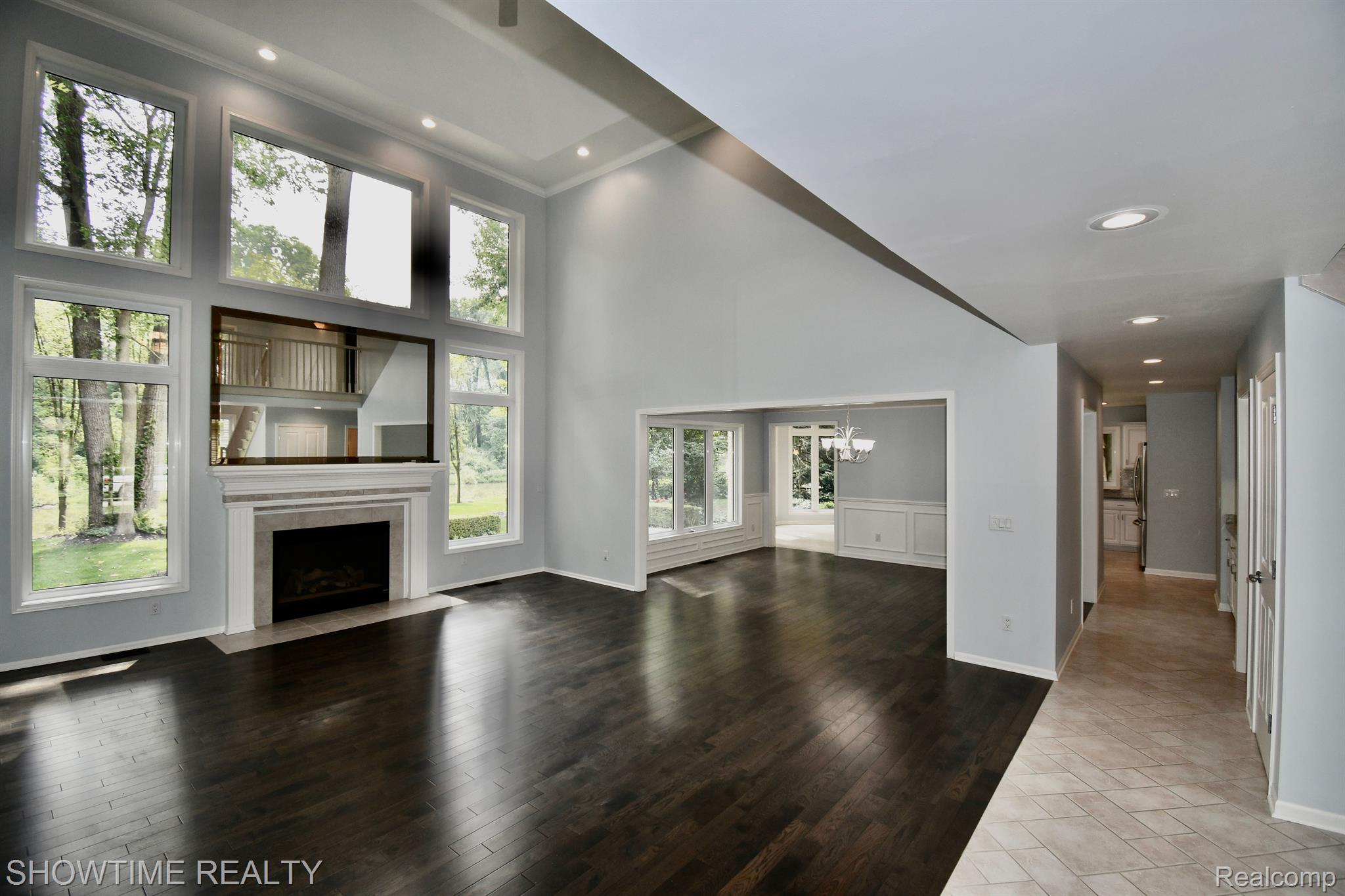 54106 LONGNEEDLE Drive