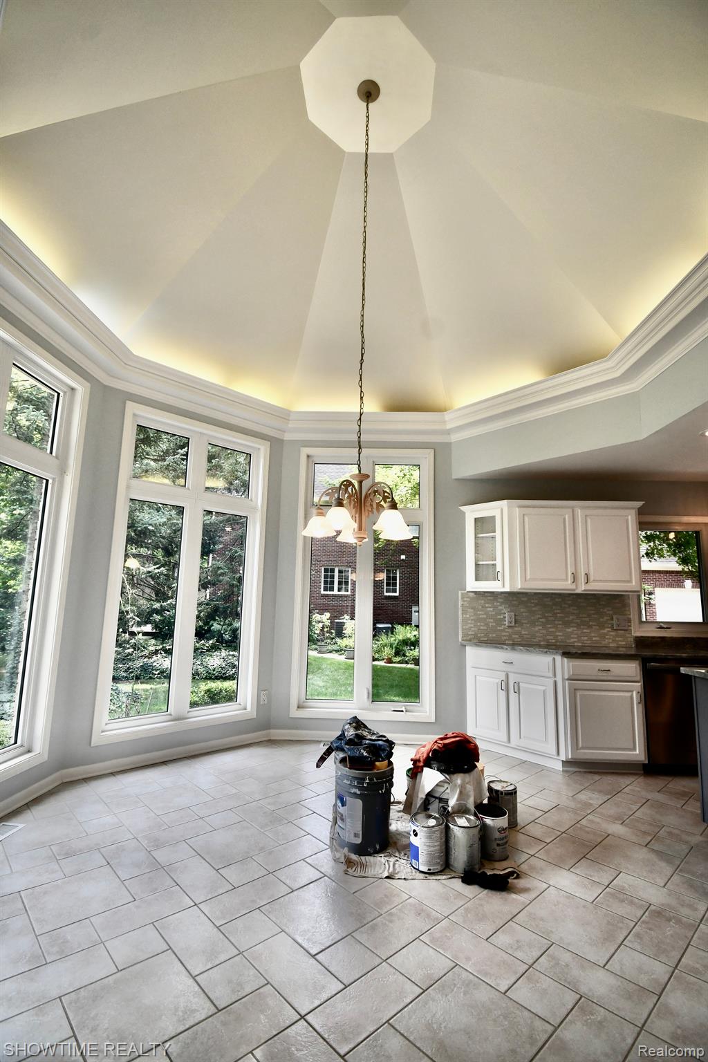 54106 LONGNEEDLE Drive