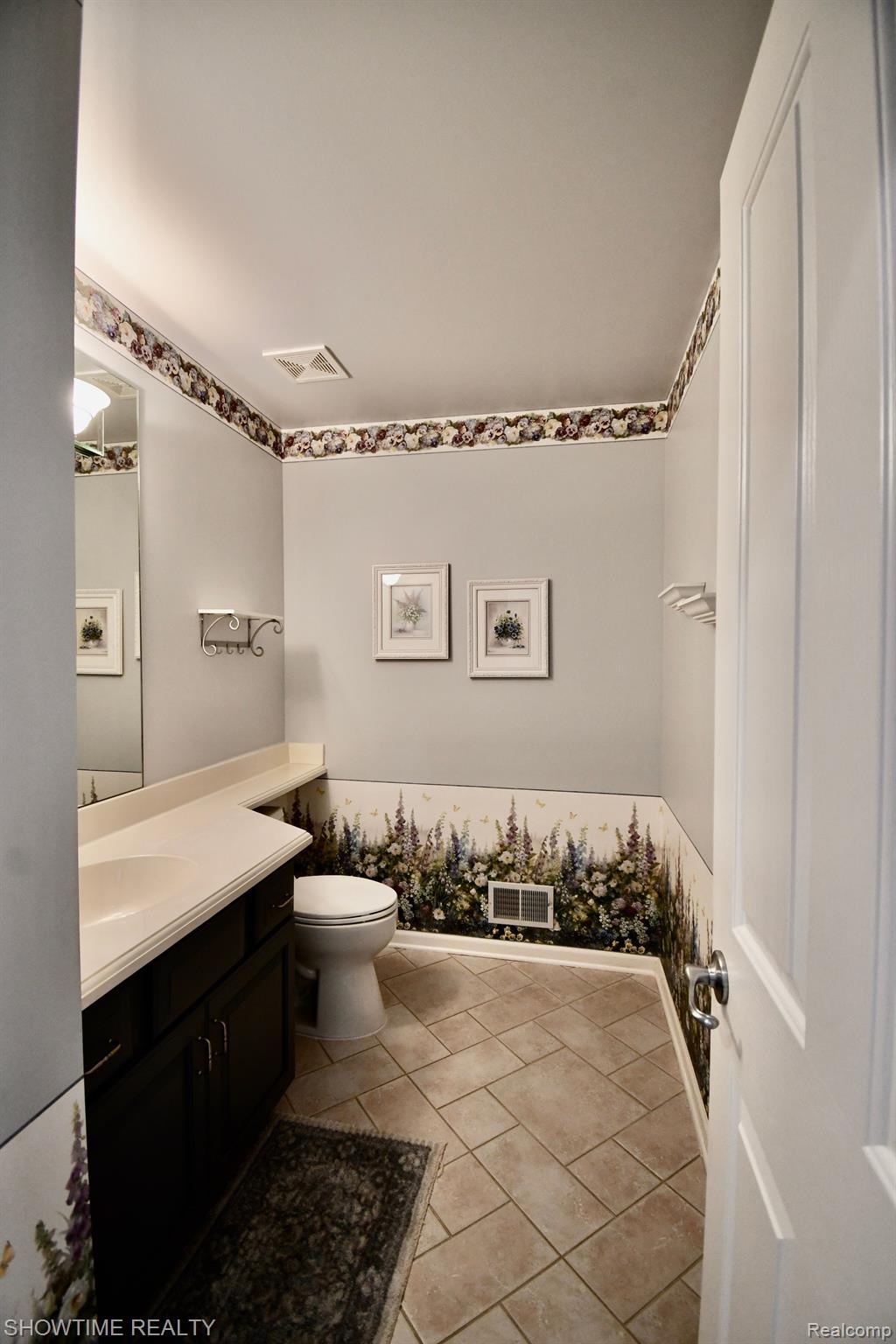 54106 LONGNEEDLE Drive