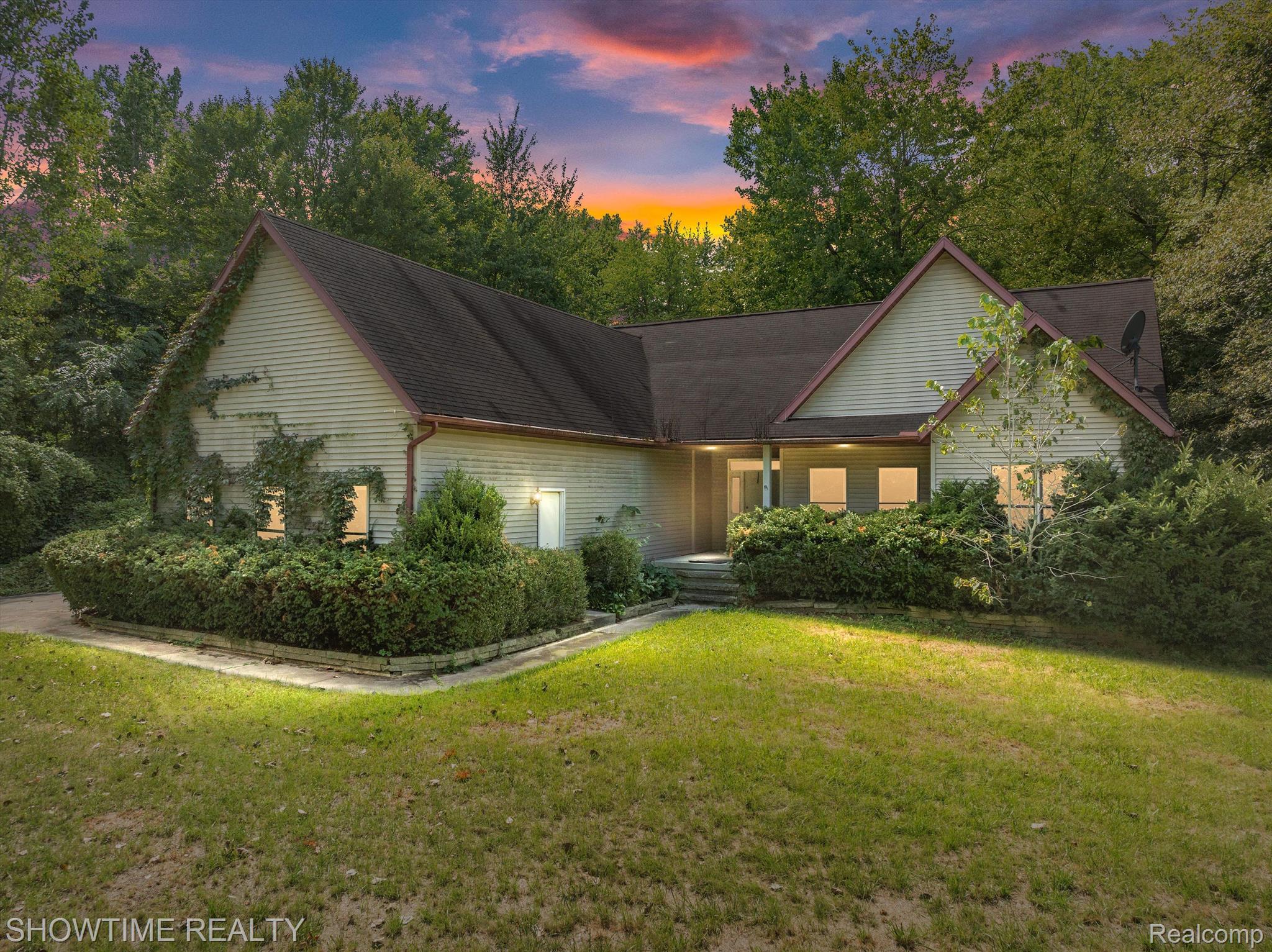 12374 WHITTAKER Road