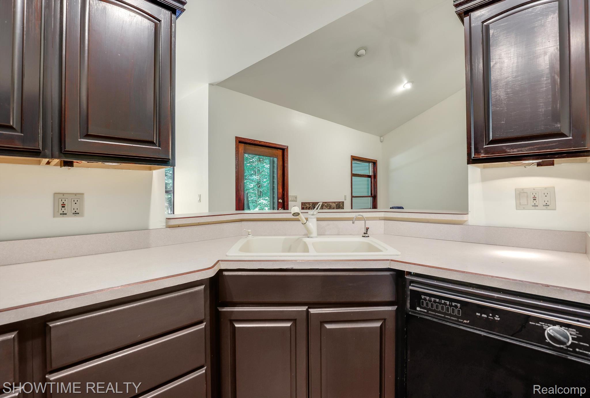 12374 WHITTAKER Road