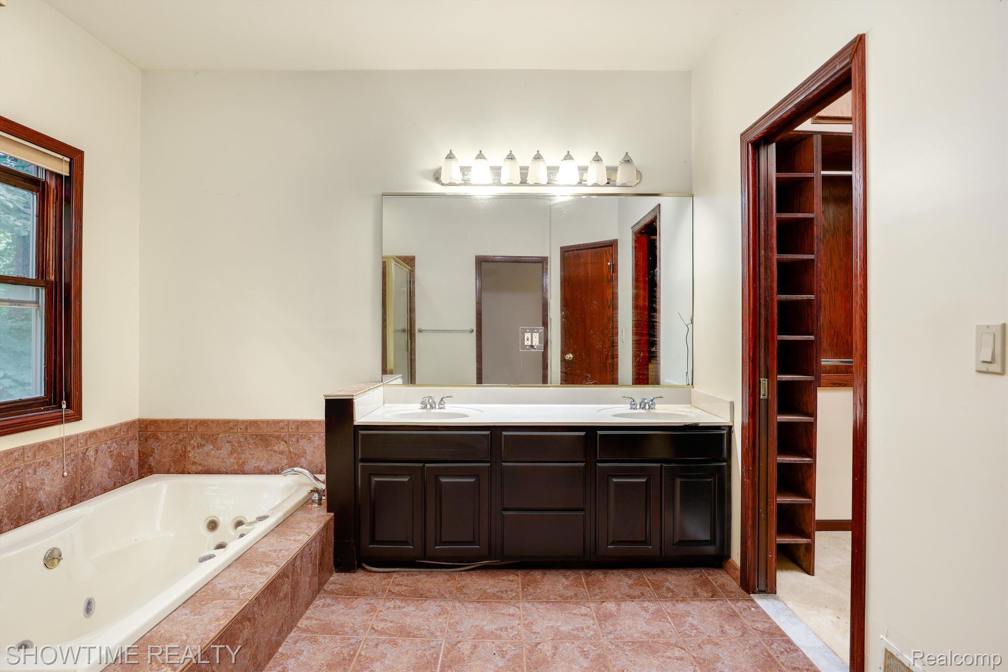 12374 WHITTAKER Road