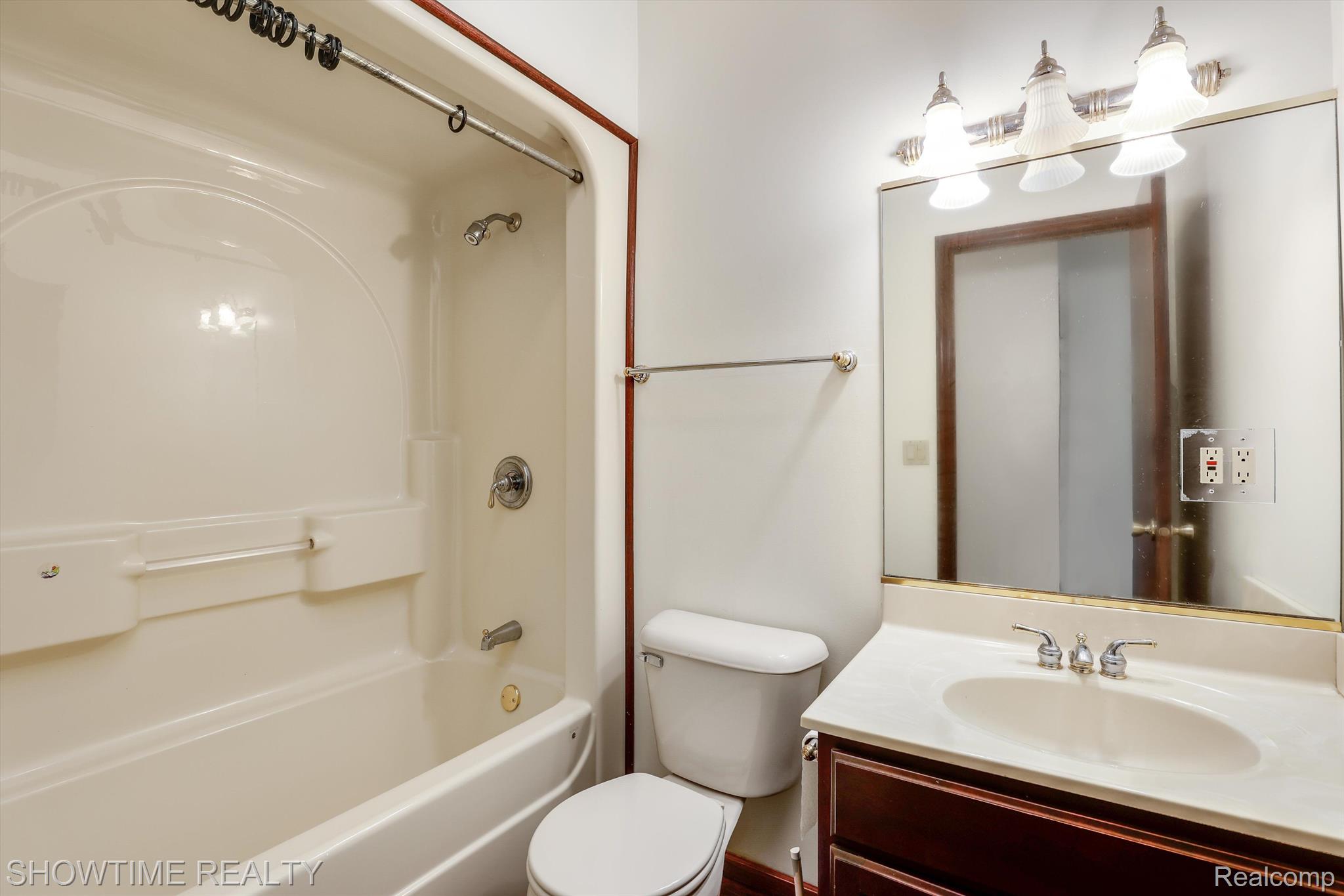 12374 WHITTAKER Road