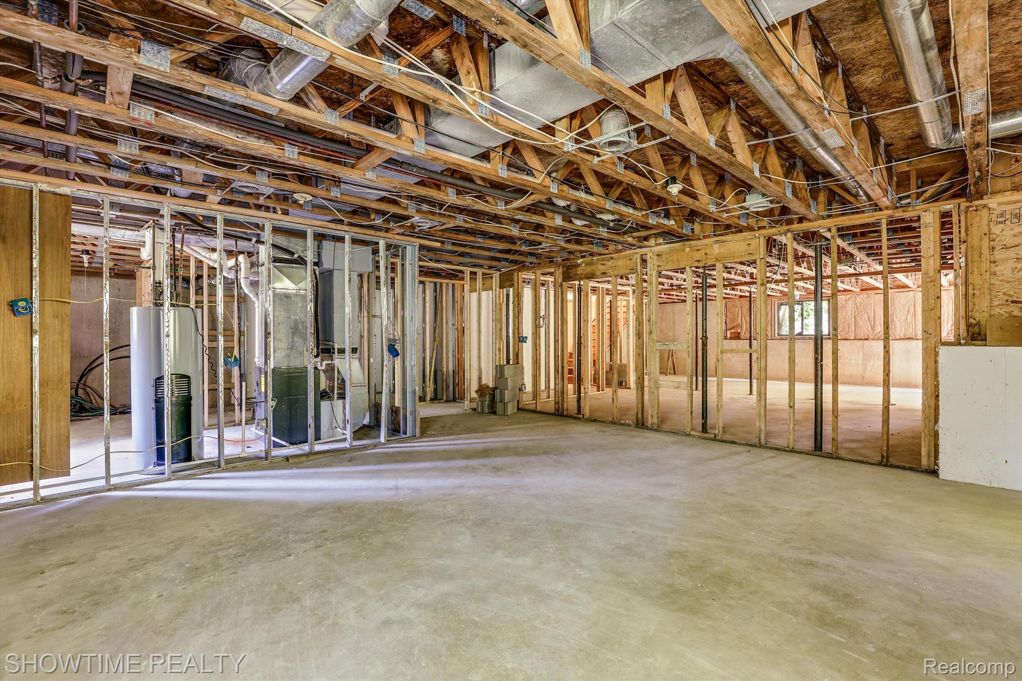 12374 WHITTAKER Road