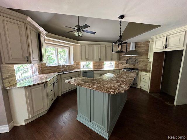 917 KNOB CREEK Drive