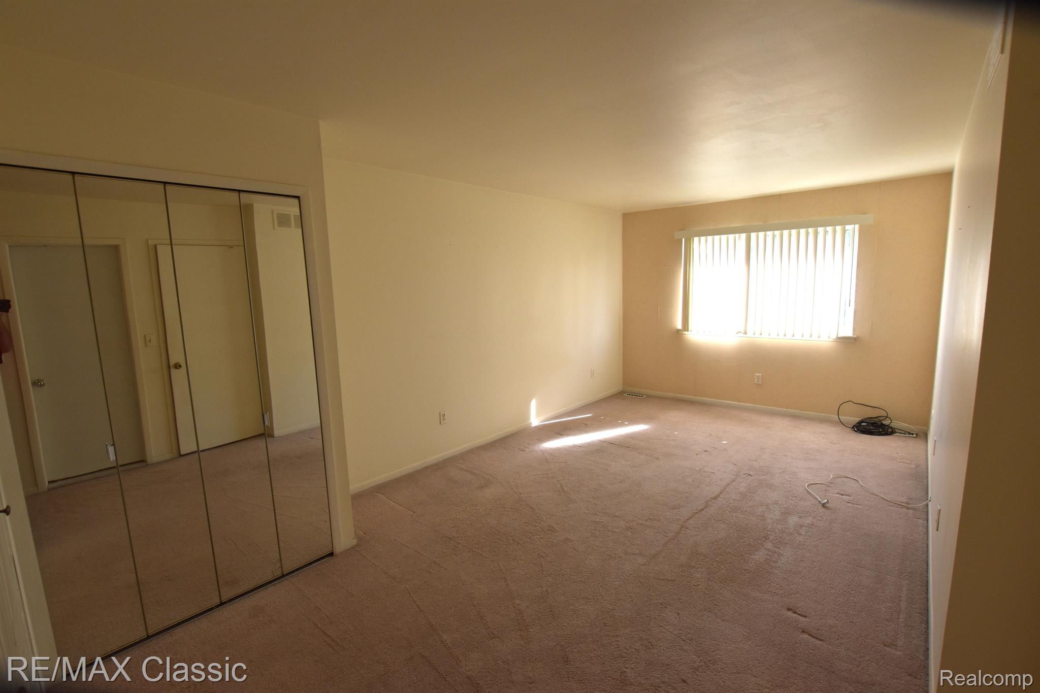 8553 WINCHESTER Drive 6