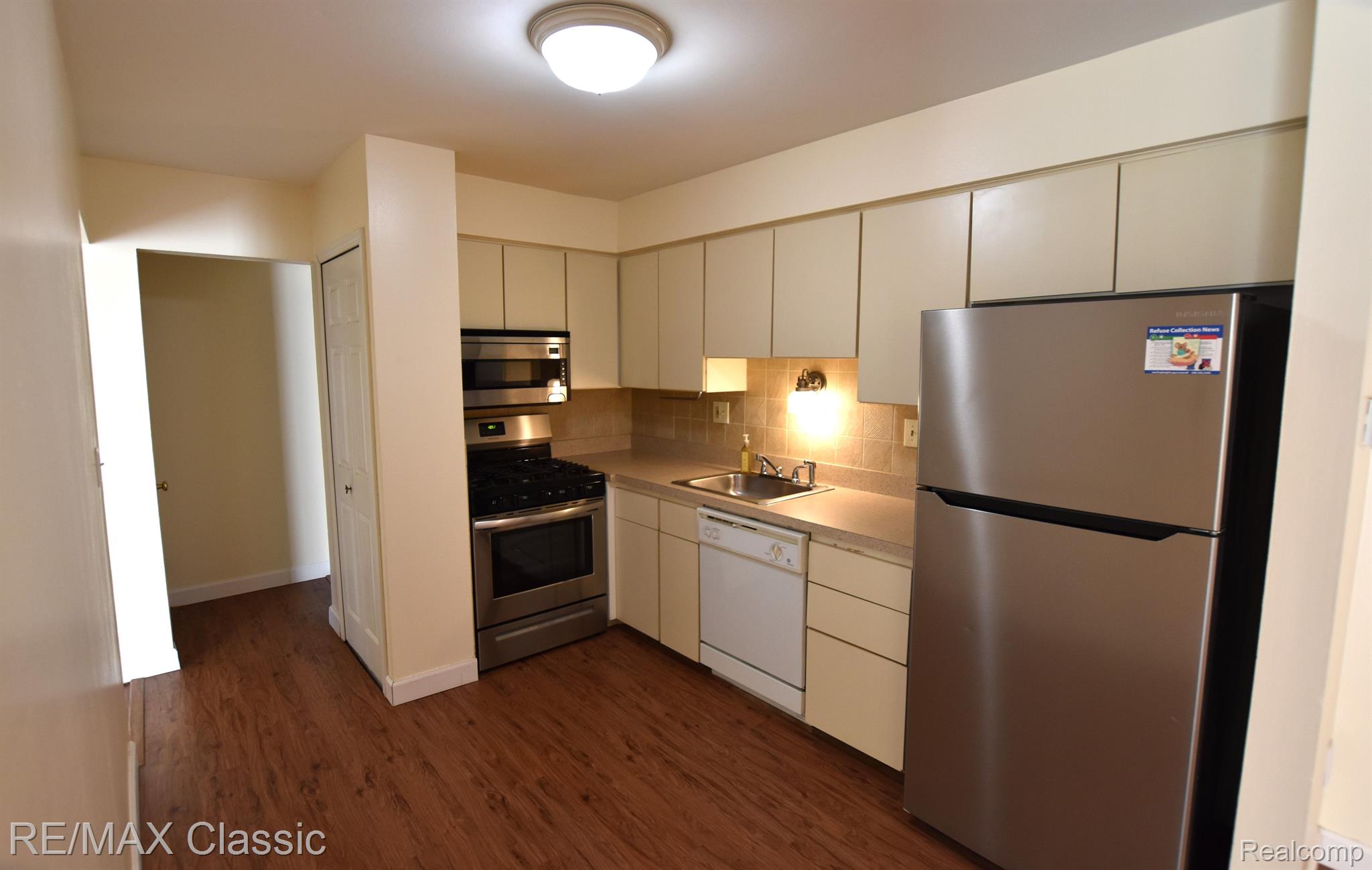 8553 WINCHESTER Drive 6