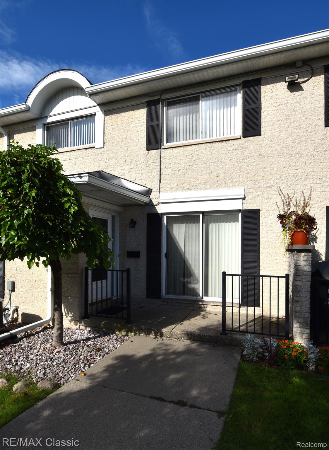 8553 WINCHESTER Drive 6