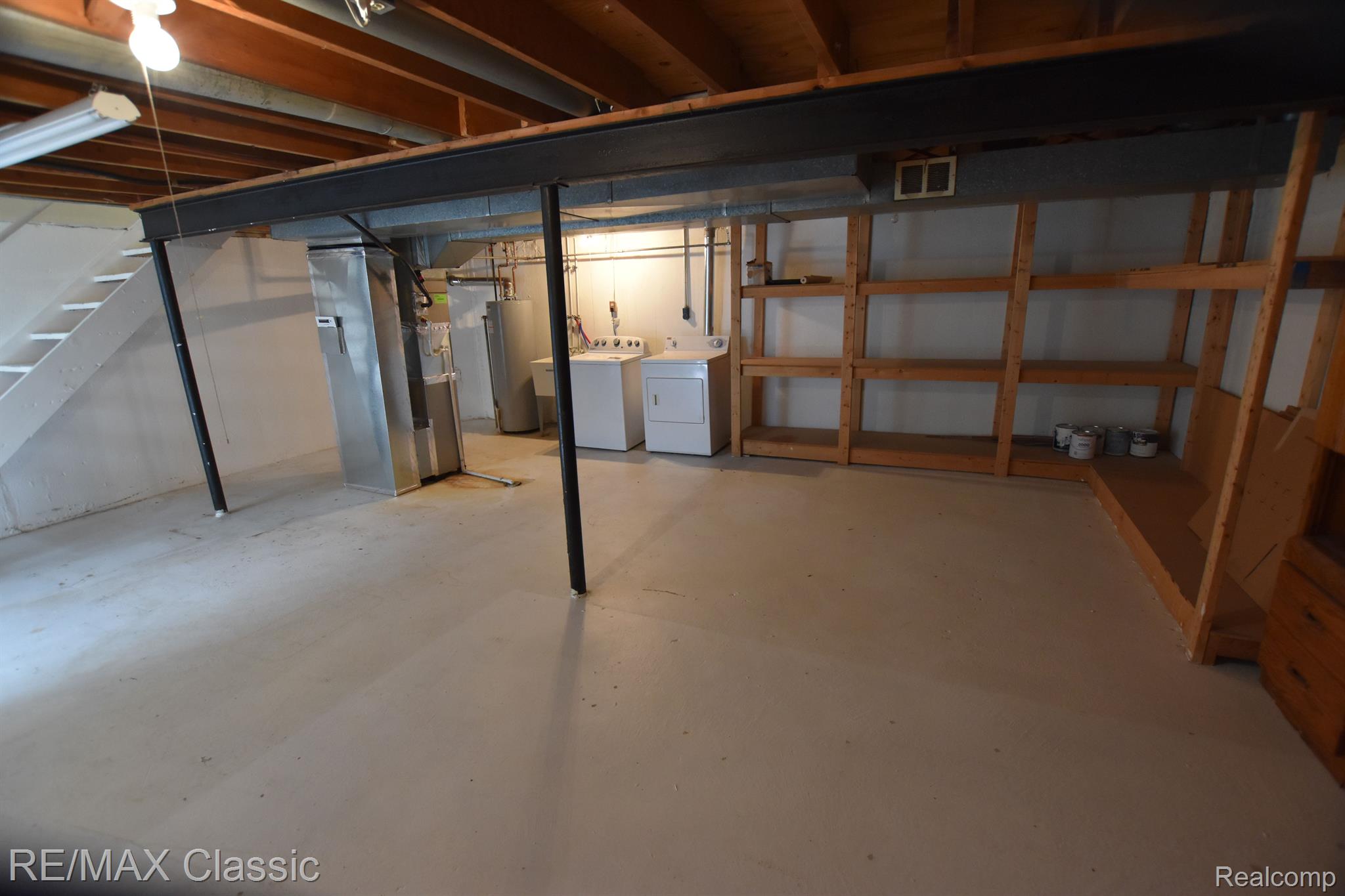 8553 WINCHESTER Drive 6