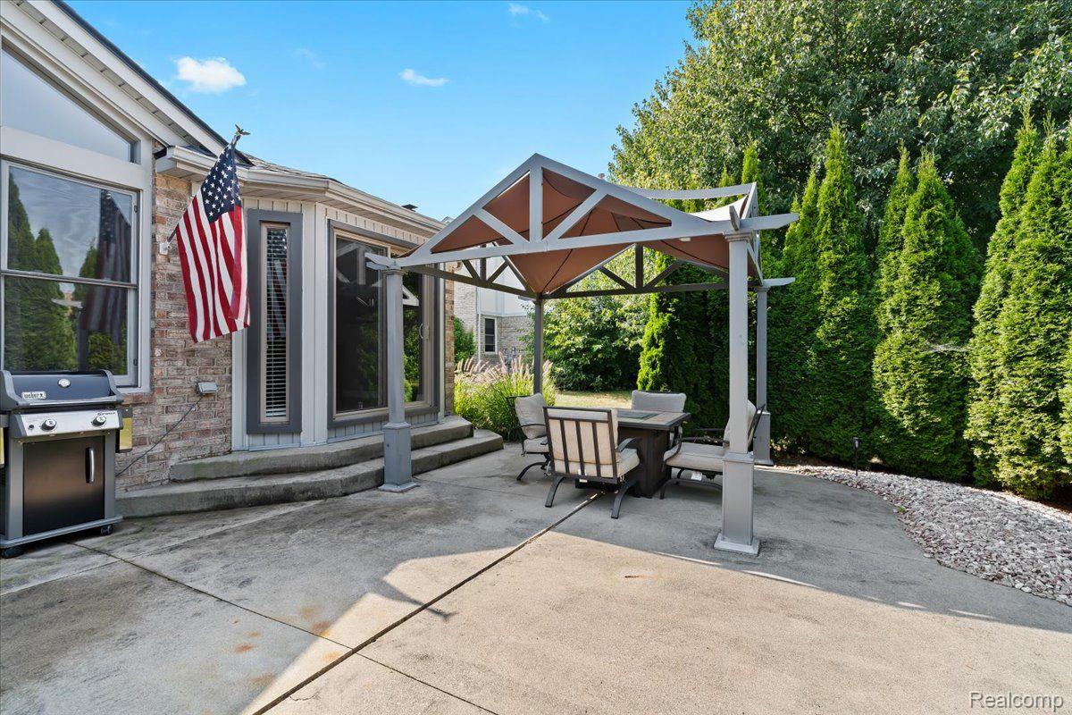 15749 Mulberry Drive