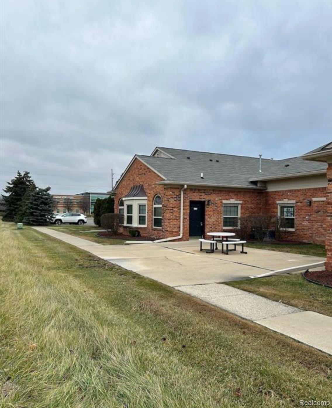 42657 GARFIELD Road 212