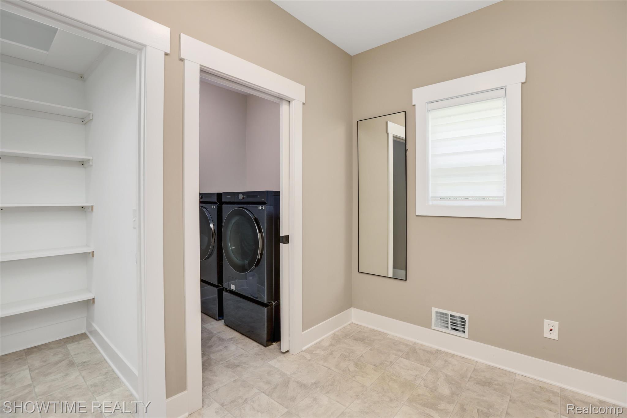 9945 HAVENDALE Drive